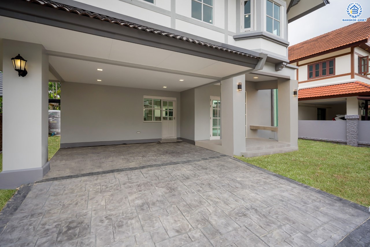 บ้านมือสองตกแต่งใหม่ ม.ลัดดารมย์ วัชรพล แบรนด์ Q.House เนื้อที่ 70.1 ตร.ว. ฟังก์ชัน 3 ห้องนอน 3 ห้องน้ำ จอดรถได้ 2 คัน Facilities ครบครัน บนทำเลเชื่อมต่อหลายเส้นทาง ถ.รามอินทรา ถ.สายไหม และถ.พหลโยธิน ใกล้สนามบินดอนเมือง ทางด่วน "ศรีรัช" และ เซ็นทรัลรามอินทรา...